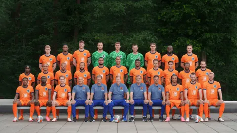 重磅！前国奥中场球星速签深圳新鹏城，转会真相引关注！